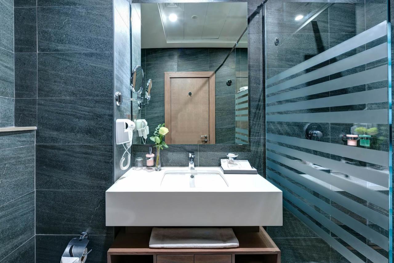 Abar Hotel Apartments Dip-1 Dubai Bagian luar foto