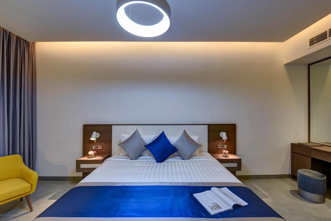 Abar Hotel Apartments Dip-1 Dubai Bagian luar foto