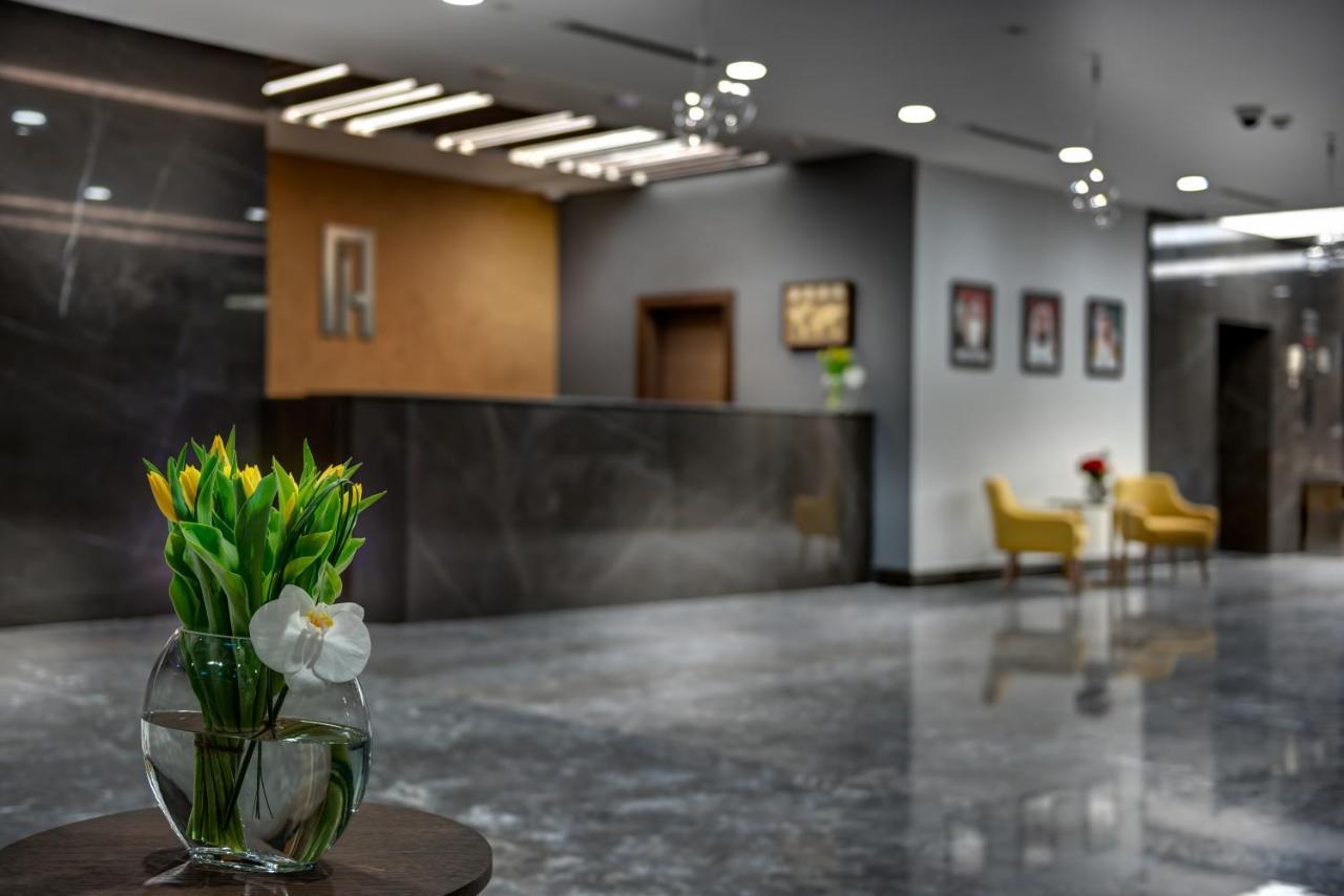 Abar Hotel Apartments Dip-1 Dubai Bagian luar foto
