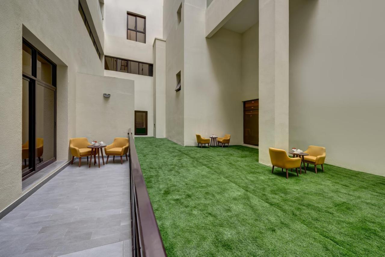 Abar Hotel Apartments Dip-1 Dubai Bagian luar foto