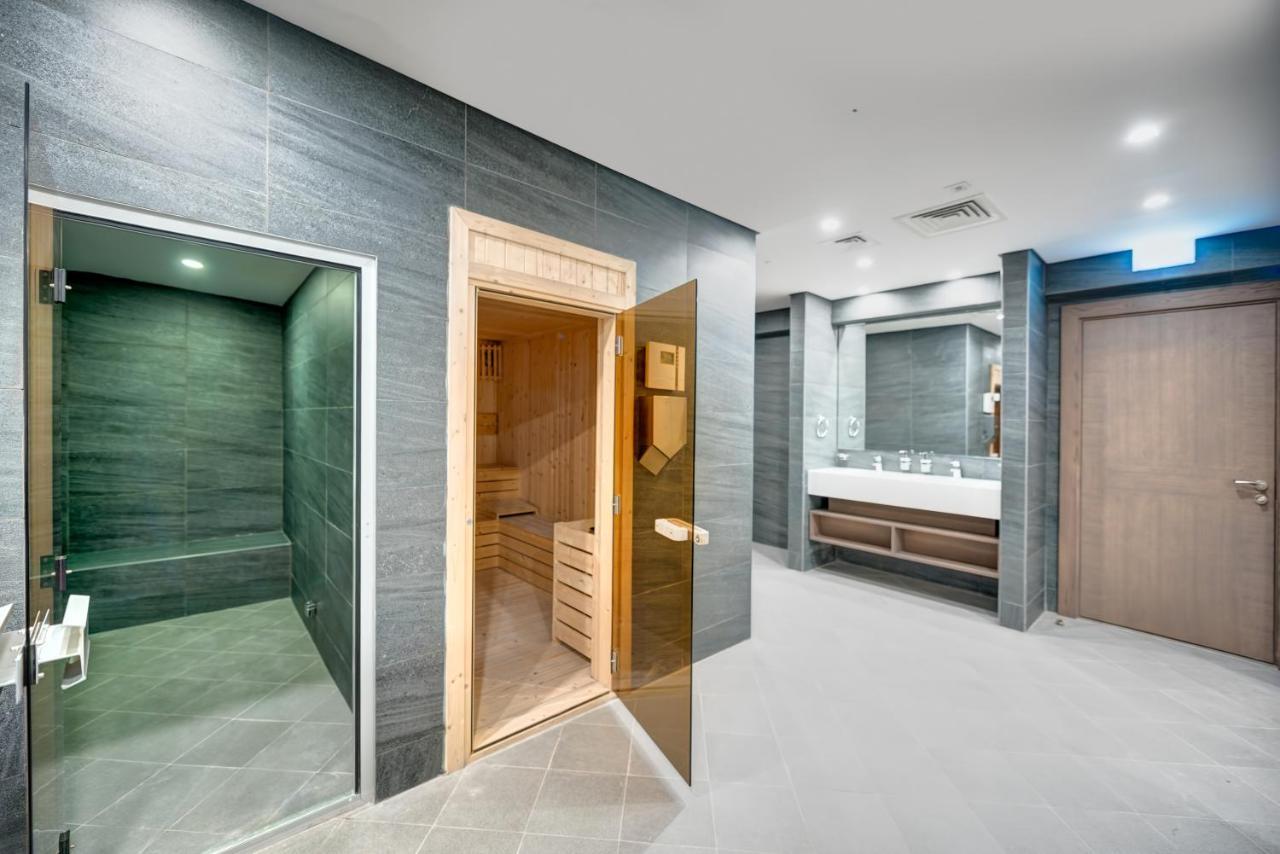 Abar Hotel Apartments Dip-1 Dubai Bagian luar foto