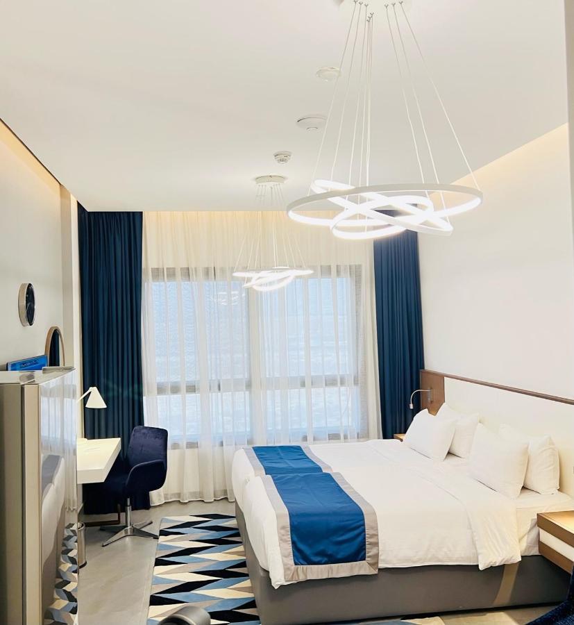Abar Hotel Apartments Dip-1 Dubai Bagian luar foto